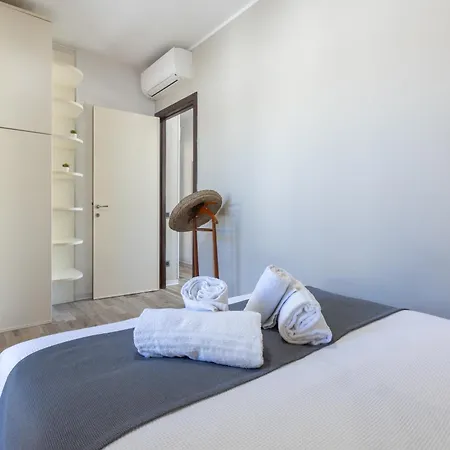 Maxapartmentpoetto Daire Quartu SantʼElena